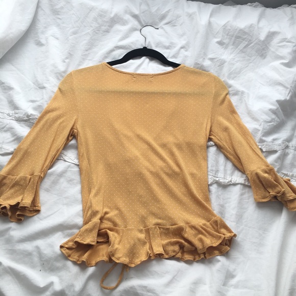 Urban Outfitters Yellow Cropped Top - Picture 2 of 3